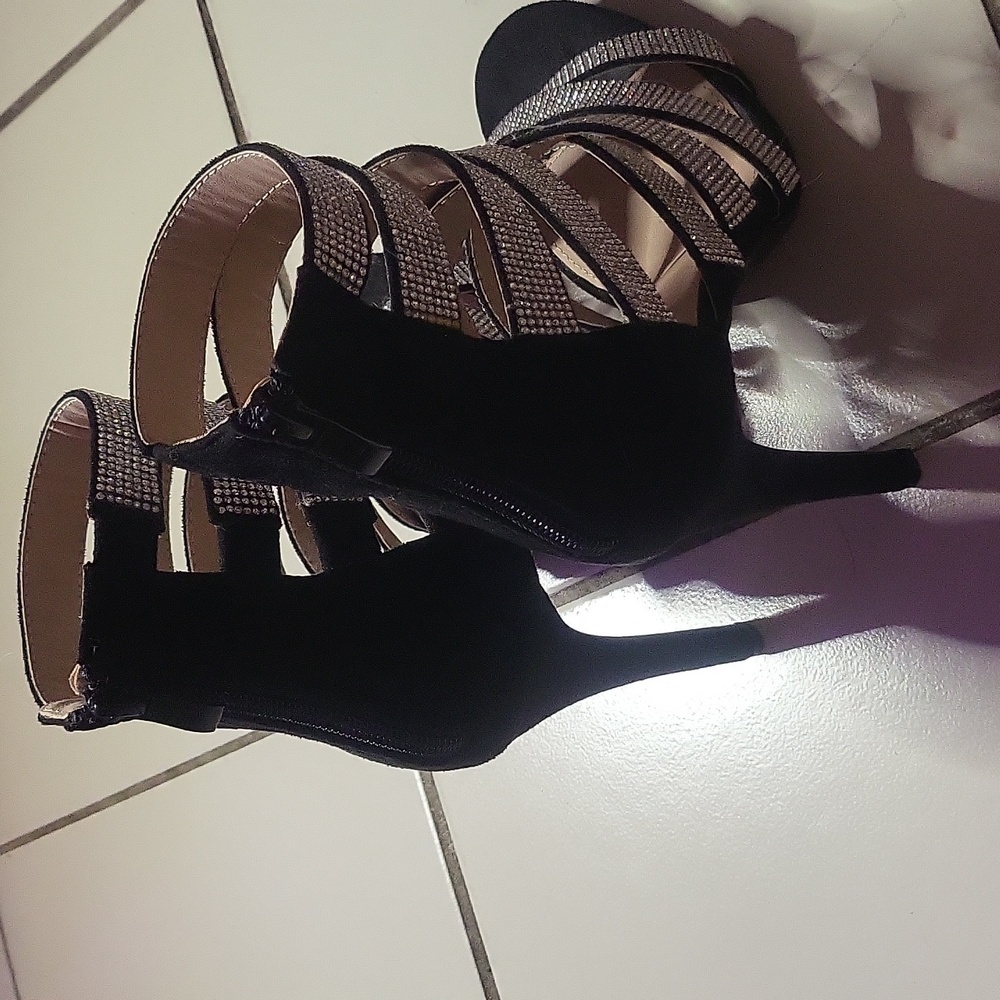 Shoes - Picture 3 of 3